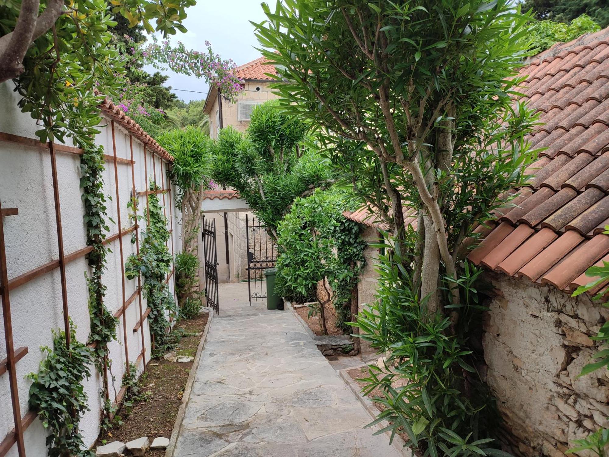 Villa Rustika Сутиван Екстериор снимка
